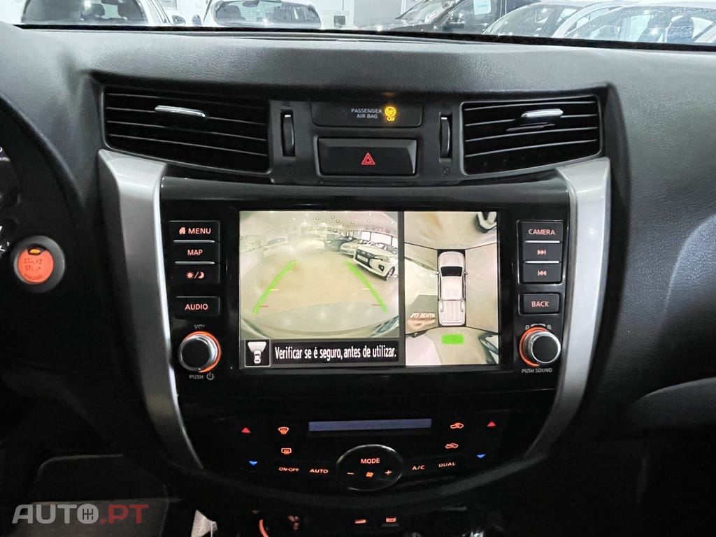 Nissan Navara 2.3 dCi CD 4WD Tekna Auto