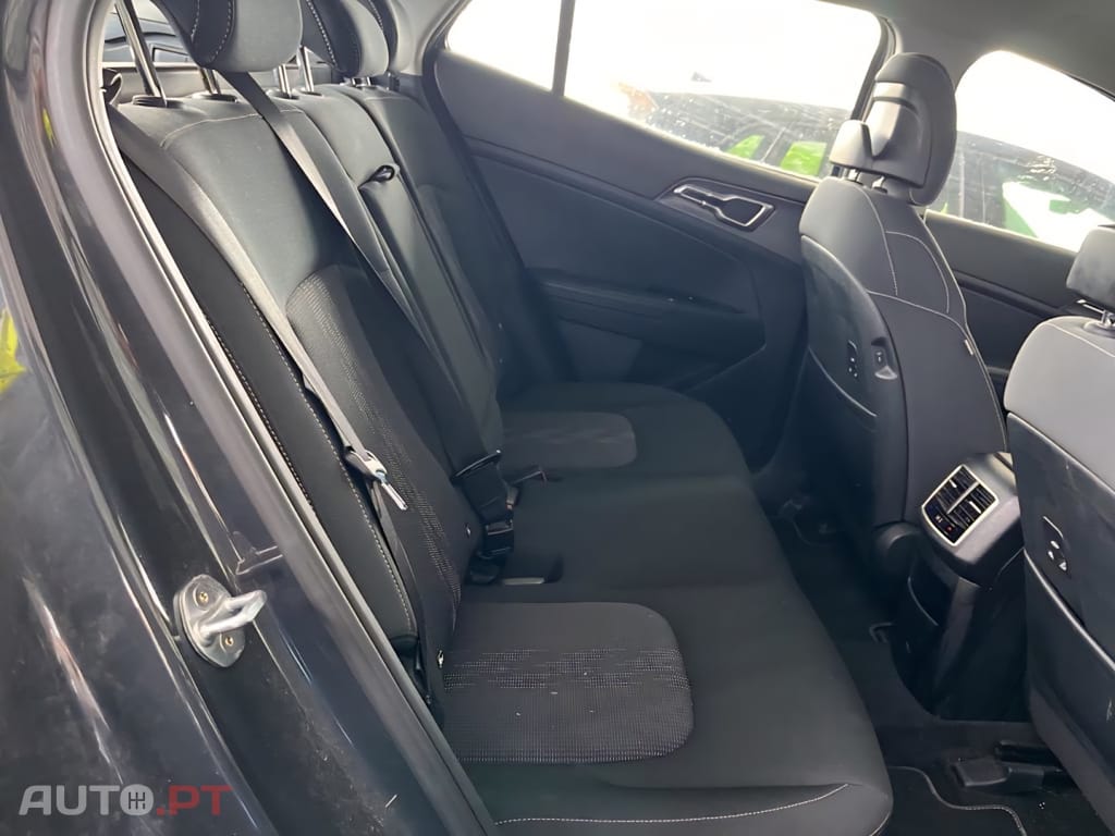 Kia Sportage 1.6 T-GDI AWD Base