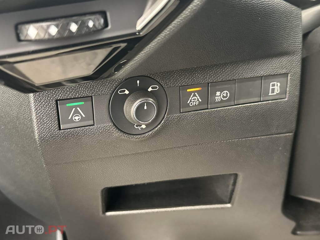 DS DS7 Crossback E-Tense Performance Line EAT8