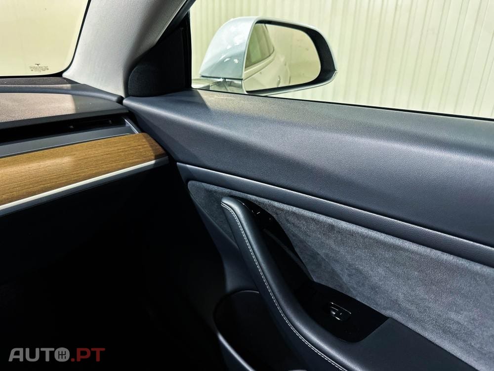 Tesla Model 3 Long-Range Dual Motor AWD