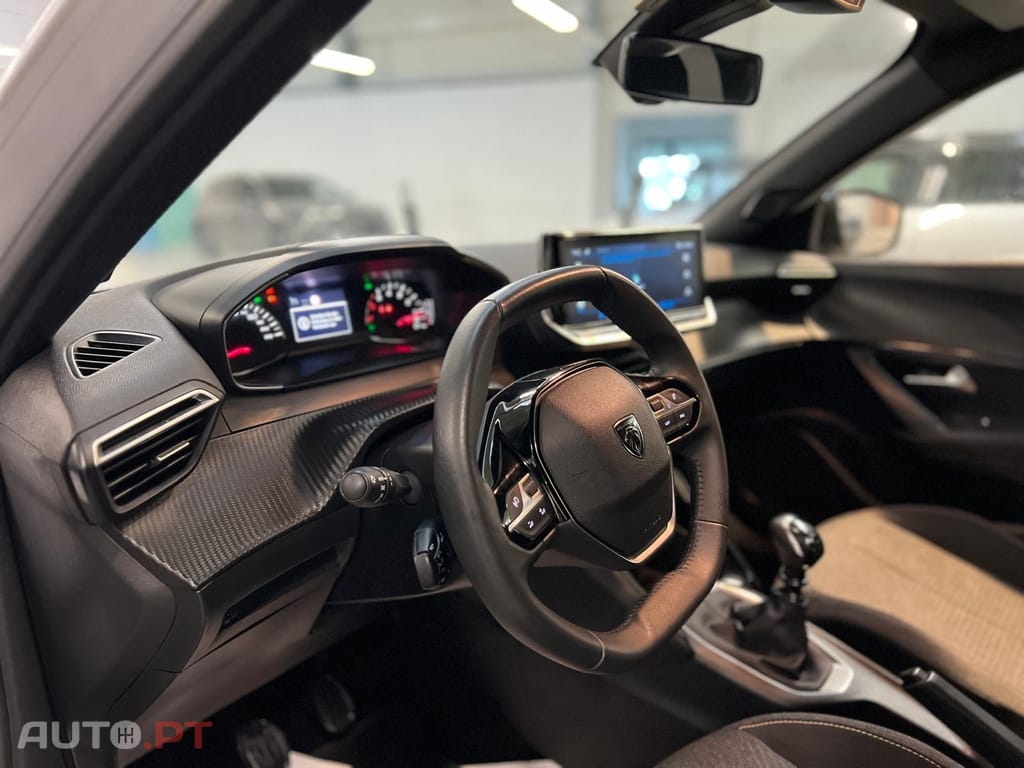 Peugeot 2008 1.2 PureTech Style