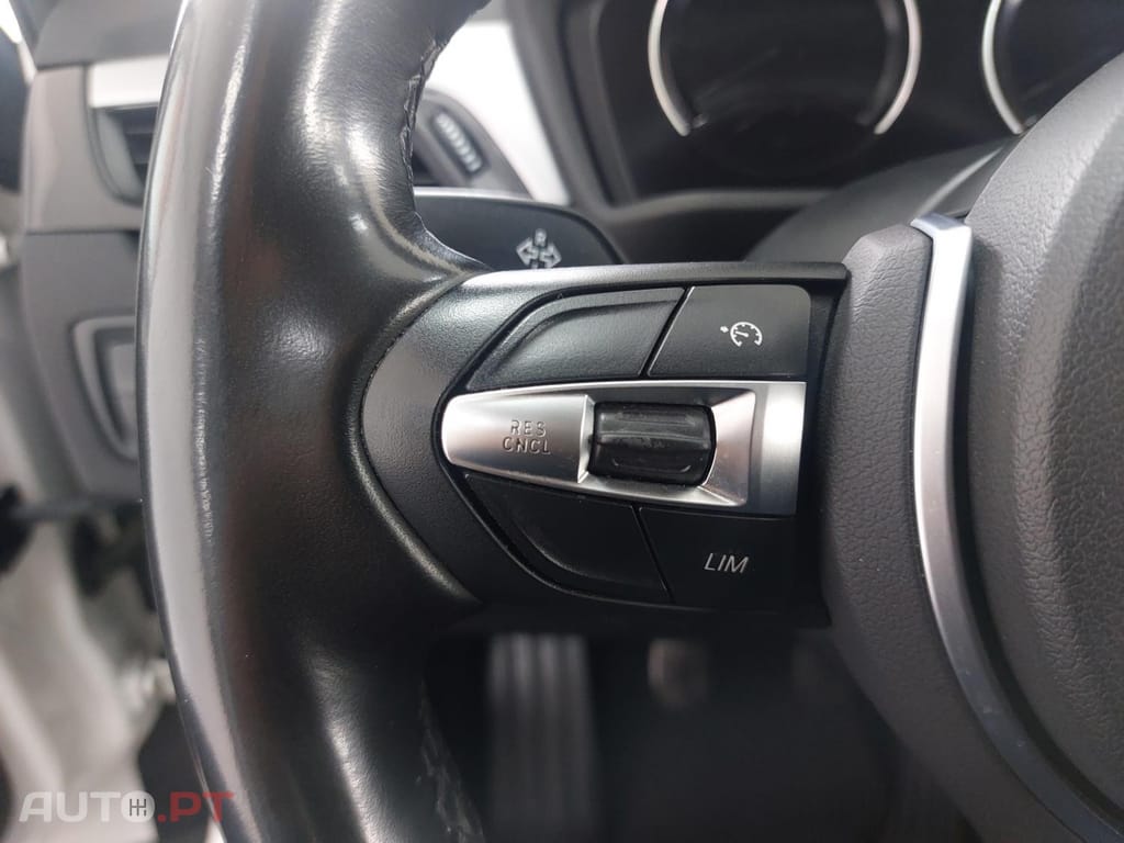 BMW X1 18 i sDrive Advantage