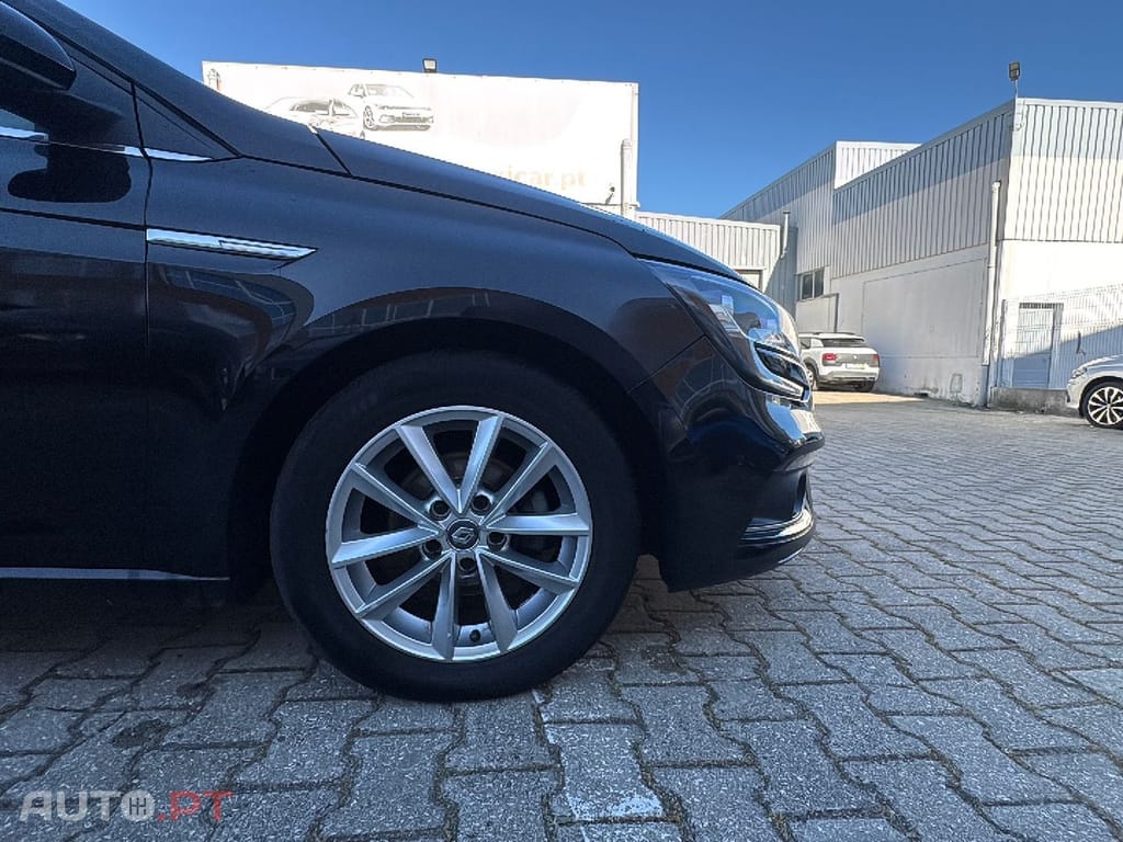 Renault Mégane ENERGY TCe 100 INTENS