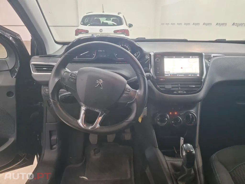 Peugeot 208 1.5 BlueHDi Signature