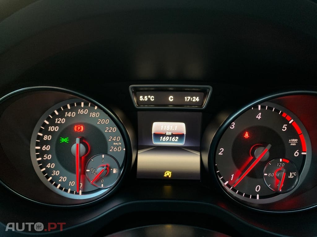 Mercedes-Benz CLA 180 d AMG Line