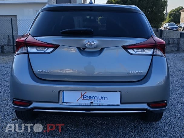 Toyota Auris 1.4 D-4D Exclusive