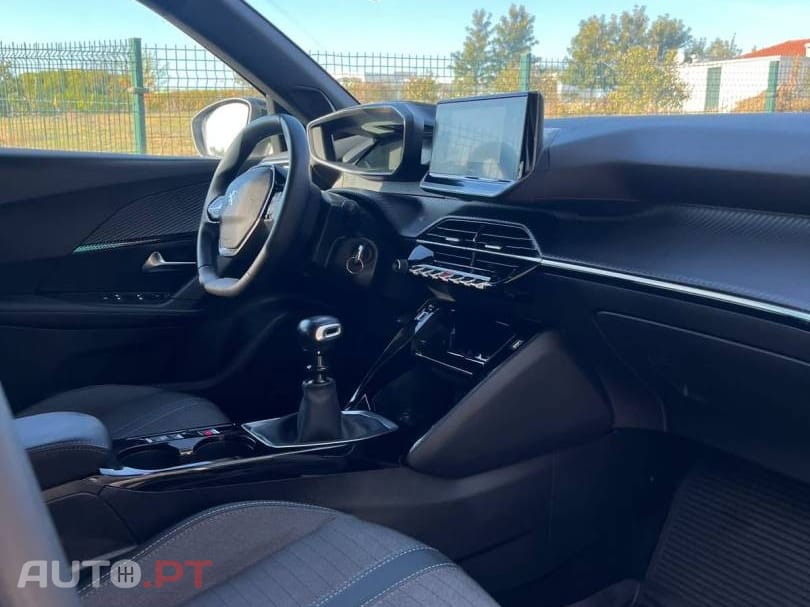 Peugeot 2008 1.2 PureTech Allure Pack