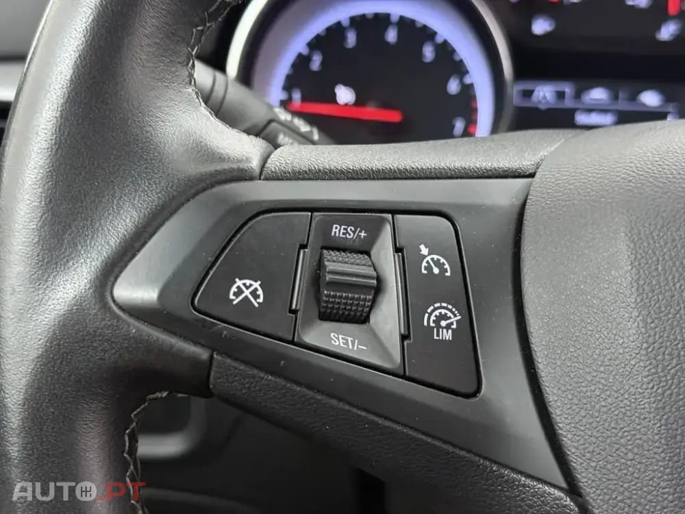 Opel Astra 1.2 Turbo Edition