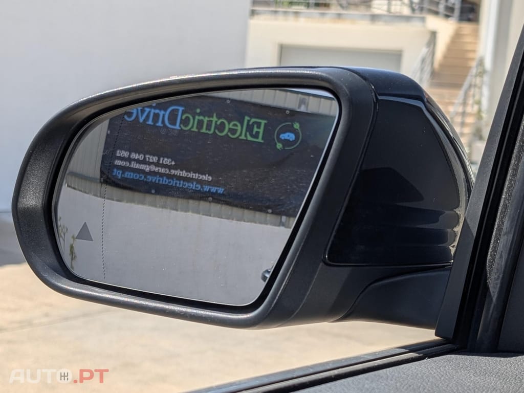 Mercedes-Benz EQA 250 Electric Art