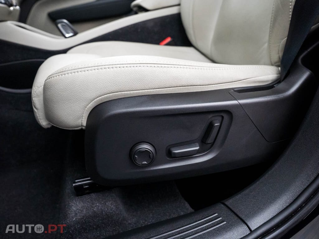 Volvo XC40 1.5 T5 PHEV R-Design