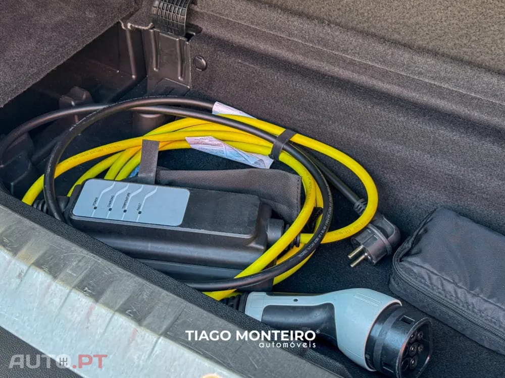 BMW 330 e Pack Desportivo M Auto