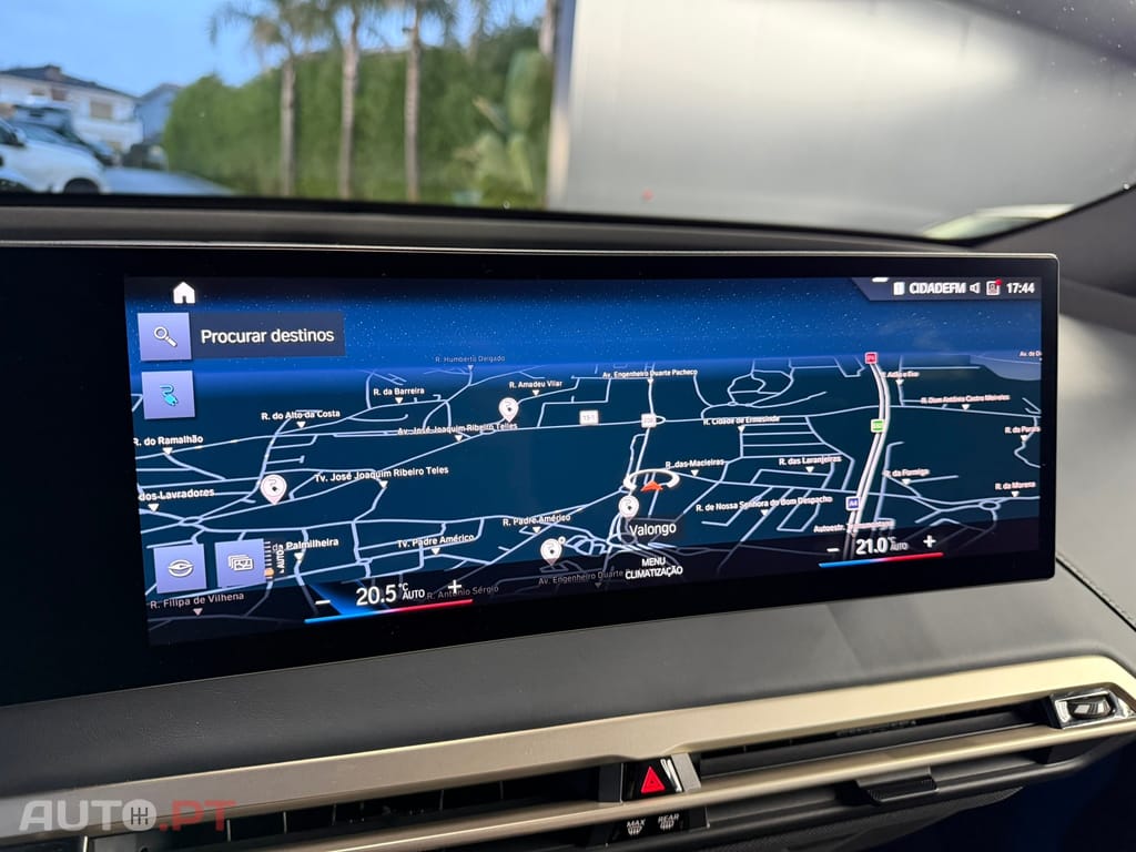 BMW iX xDrive 40 Pack Desportivo