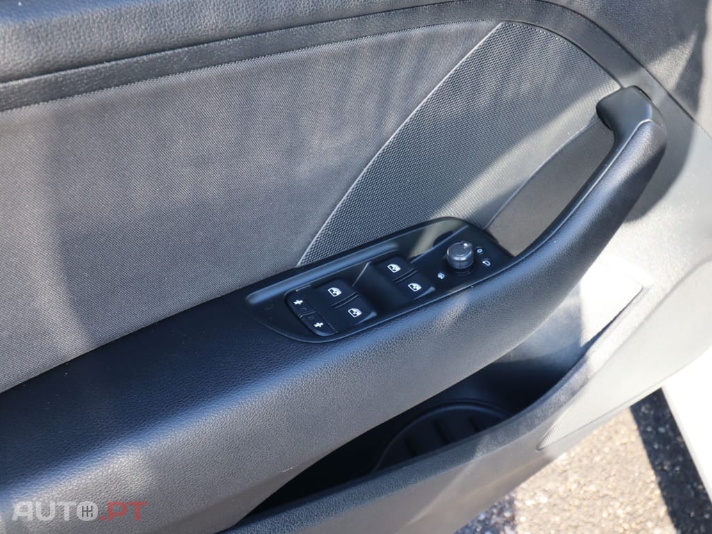 Audi A3 1.6 TDI Design — fotografia 13