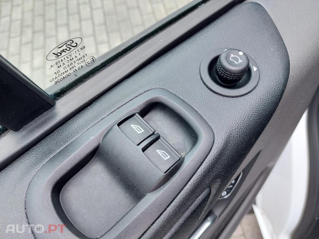 Ford Transit Custom 300L1 2.0 H1-T.B.Trend - IVA Dedutível