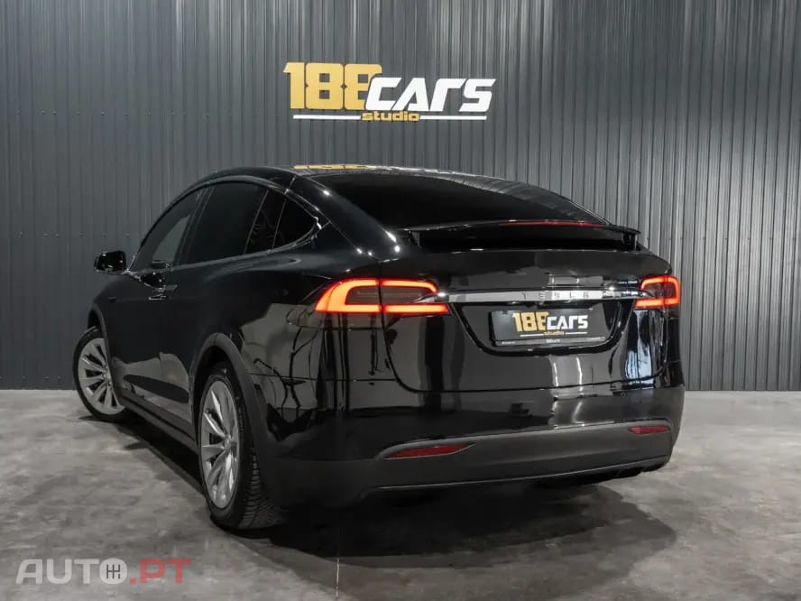 Tesla Model X 100D