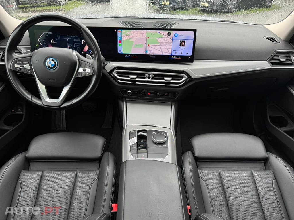 BMW 330 e Touring Corporate Edition Auto