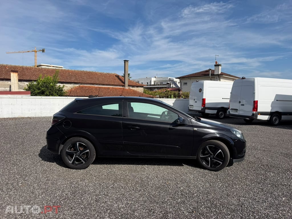 Opel Astra GTC 1.3 CDTi