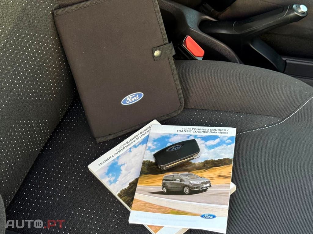 Ford Transit Courier 1.5 TDCi Trend- IVA Incluído