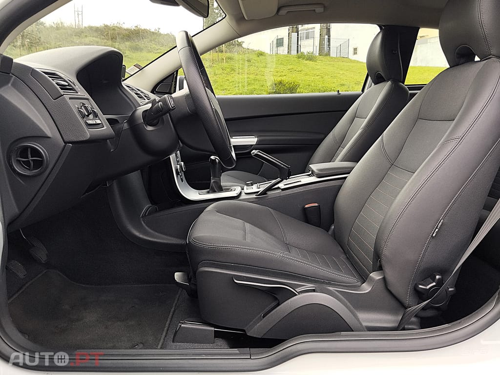 Volvo C30 1.6 D Drive 99g Momentum Start/Stop