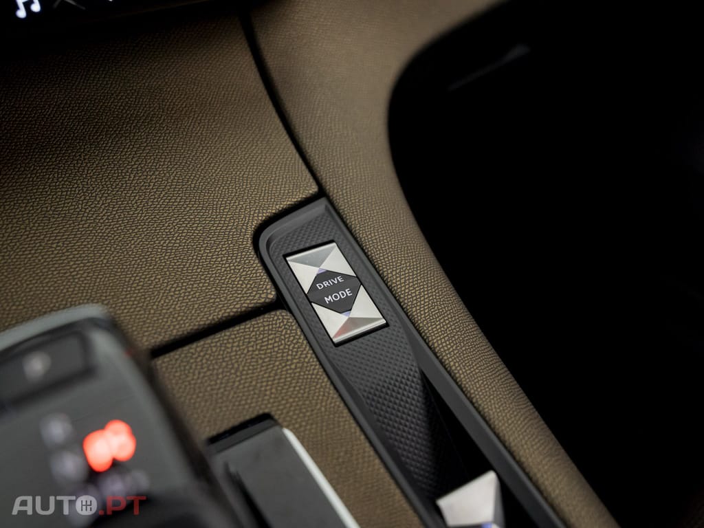 DS DS7 Crossback E-Tense Bastille+ EAT8