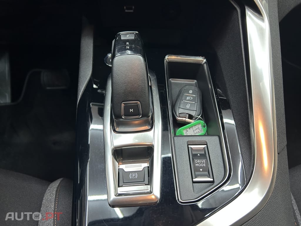 Peugeot 3008 1.2 PureTech Allure EAT8