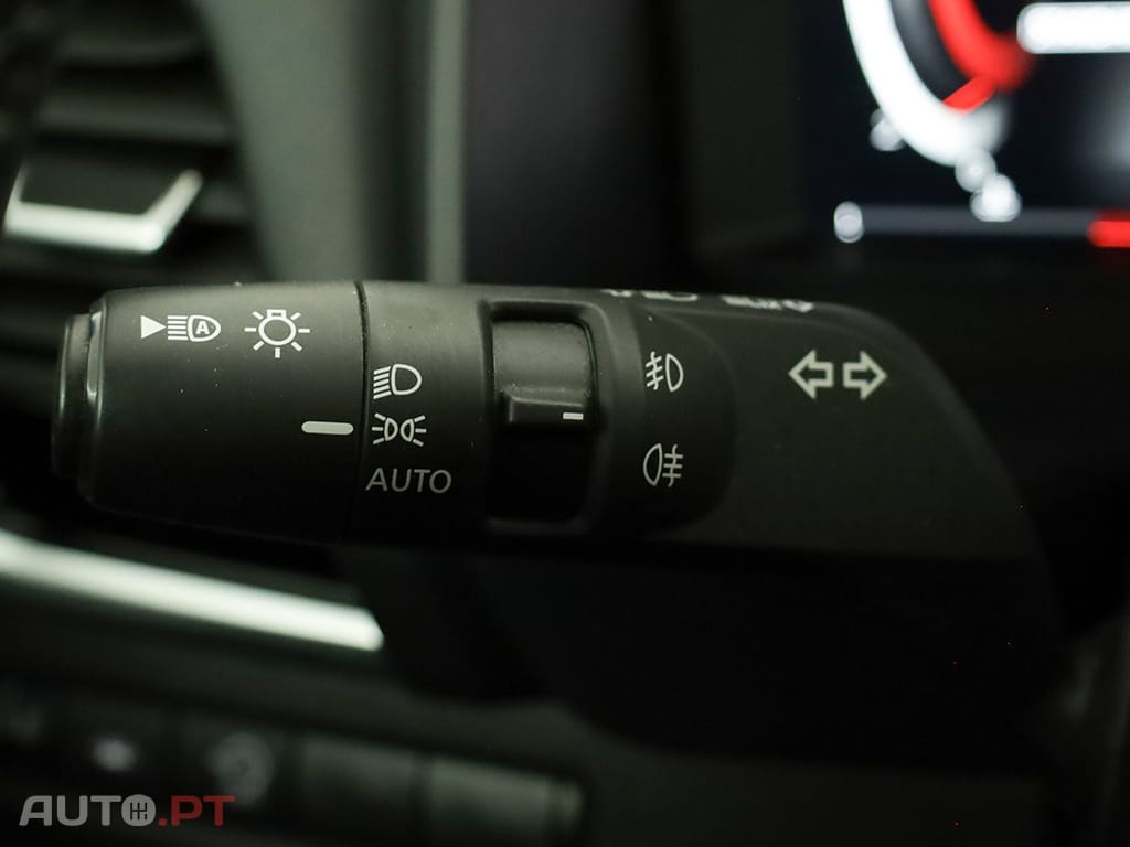 Nissan Qashqai Qashqai 1.3 DIG-T N-Connecta LED Xtronic