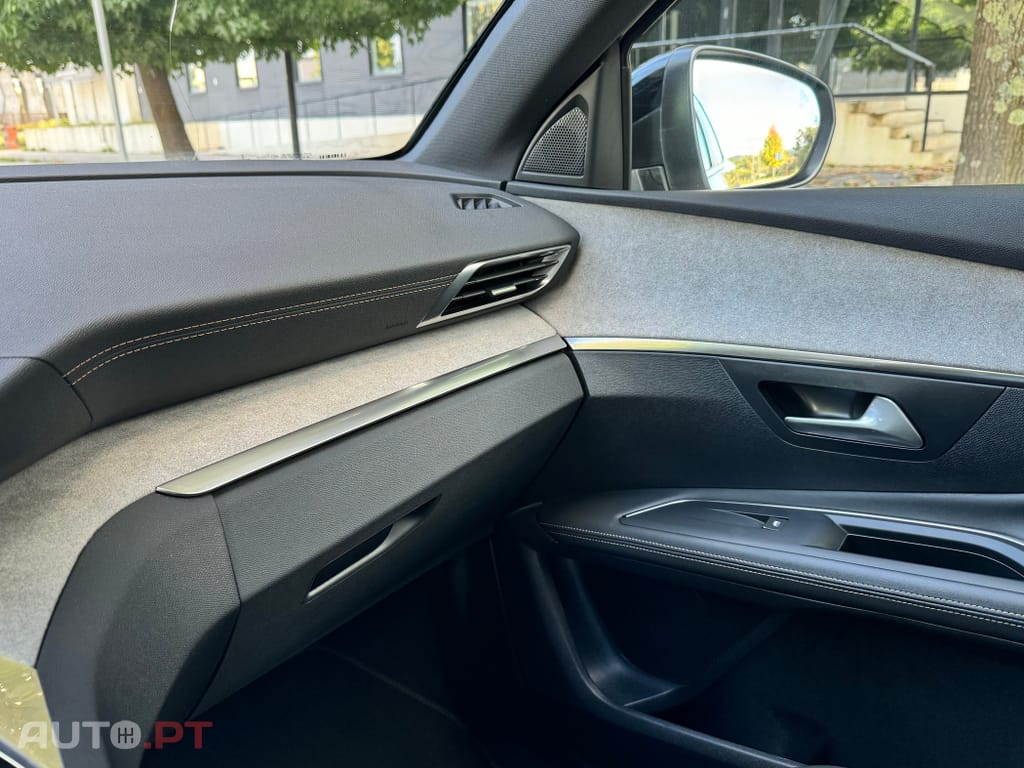 Peugeot 3008 1.5 BlueHDi GT EAT8