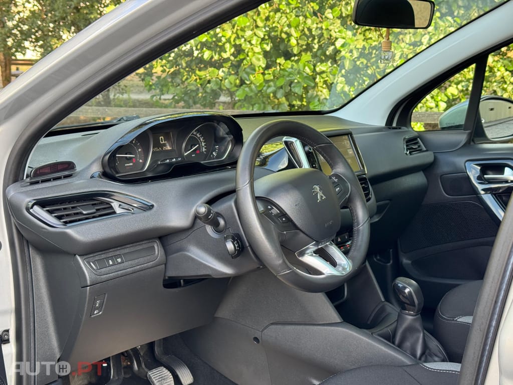 Peugeot 208 1.6 BlueHDi Allure