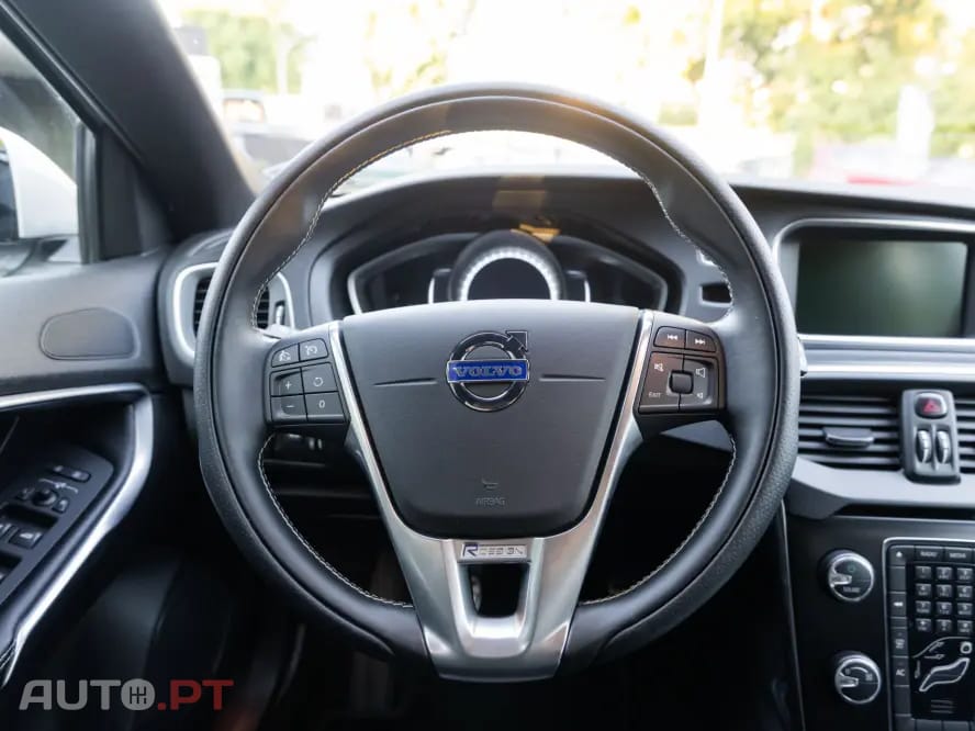 Volvo V40 1.6 D2 R-Design