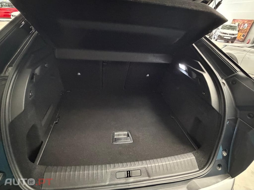 Peugeot 3008 1.2 Hybrid Allure e-DCS6