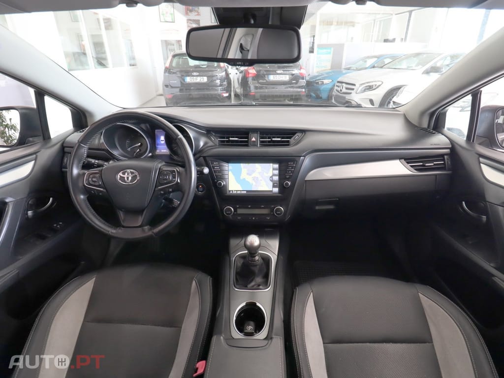 Toyota Avensis Touring Sports 1.6 D-4D Exclusive+GPS