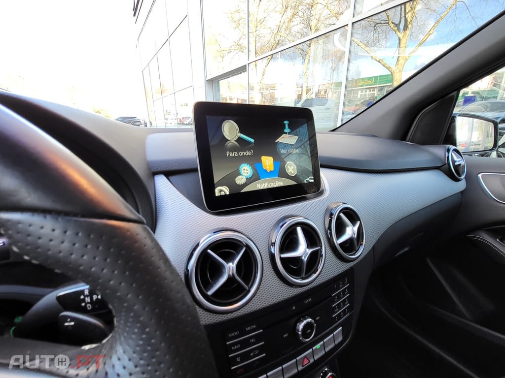 Mercedes-Benz B 220 d Style