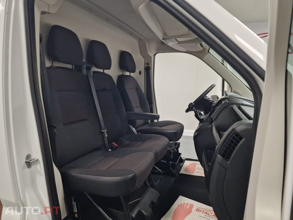 Peugeot Boxer 2.2 BlueHDi 435 L4H2 Premium