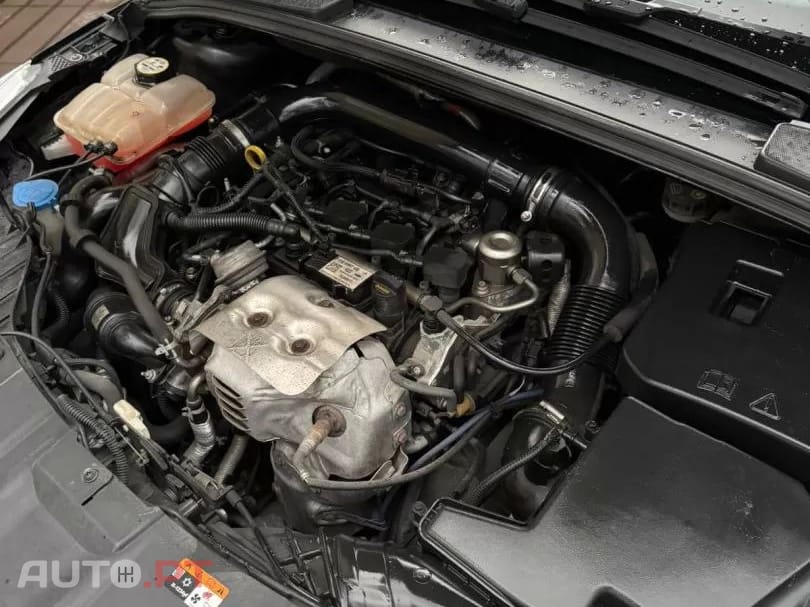 Ford Focus SW 1.0 EcoBoost TITANIUM — fotografia 10