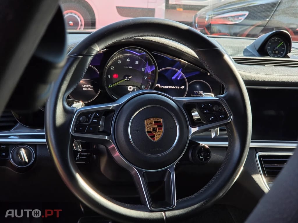 Porsche Panamera 4 E-Hybrid