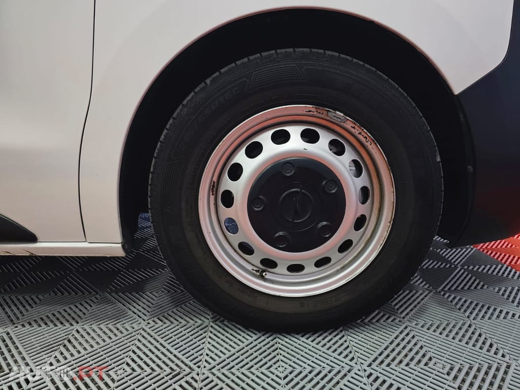 Opel Vivaro 1.5 CDTi L2H1 Essentia Inc