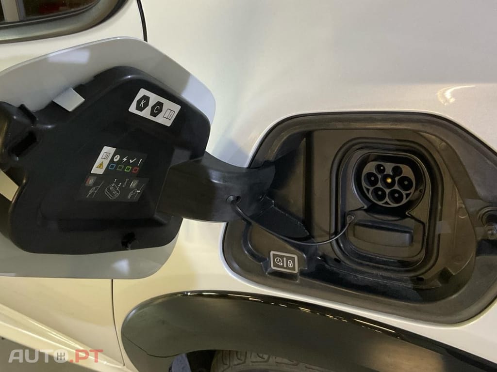 Peugeot E-208 50 kWh Allure