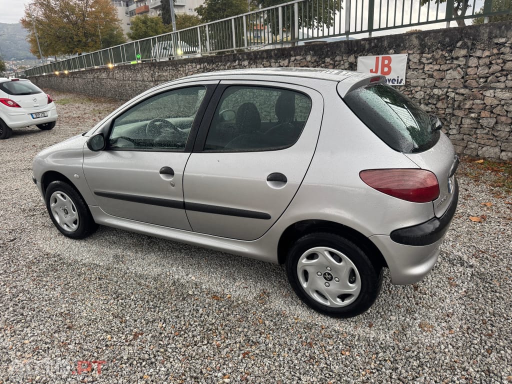 Peugeot 206 1.1 XT