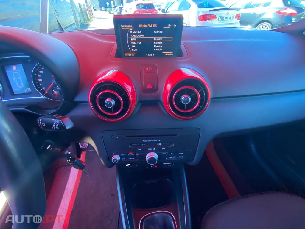 Audi A1 1.6 TDi S-line