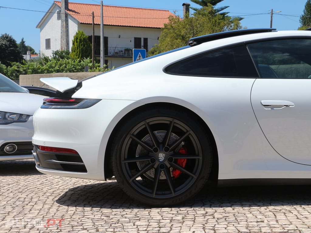 Porsche 992 Carrera PDK