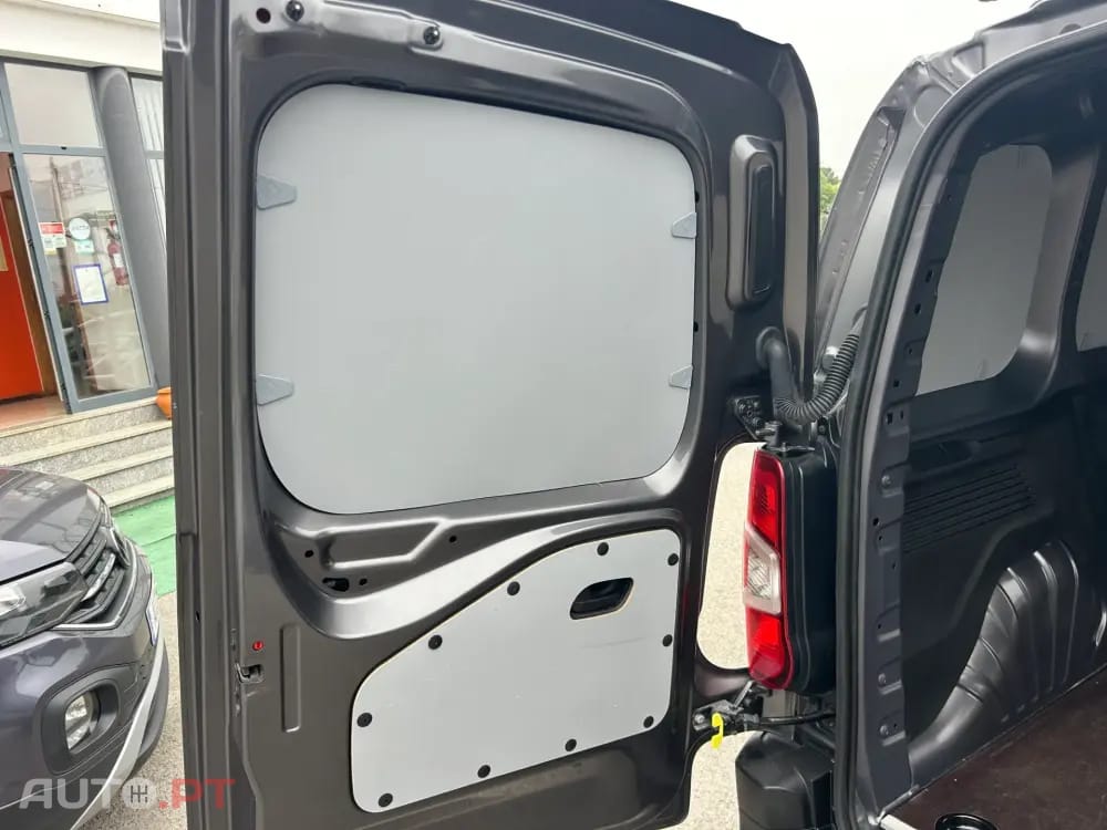 Peugeot Partner 1.5 BlueHDi Premium Standard Plus