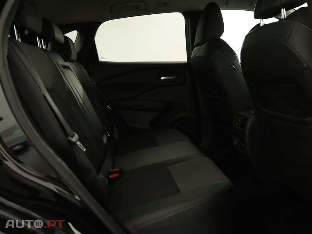 Nissan Qashqai 1.3 DIG-T N-Connecta LED Xtronic