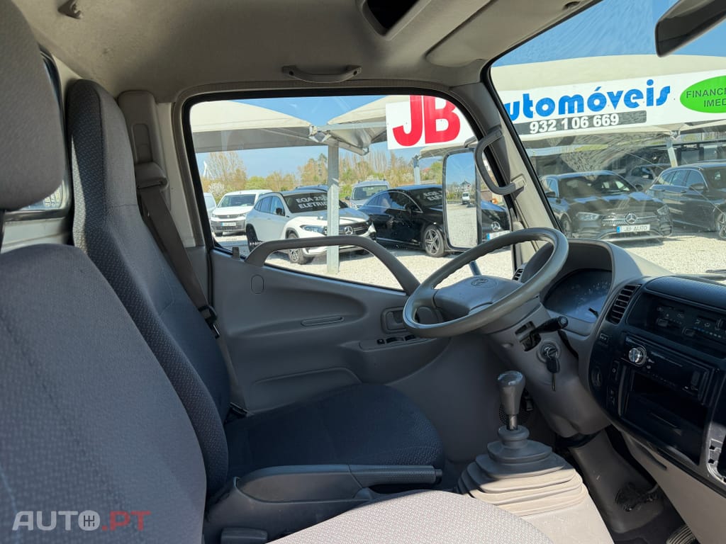 Toyota Dyna M D4-D 3LUG Tri-Basculante Nacional