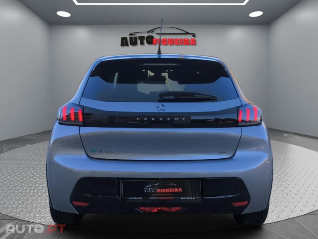 Peugeot E-208 50 kWh Allure Pack
