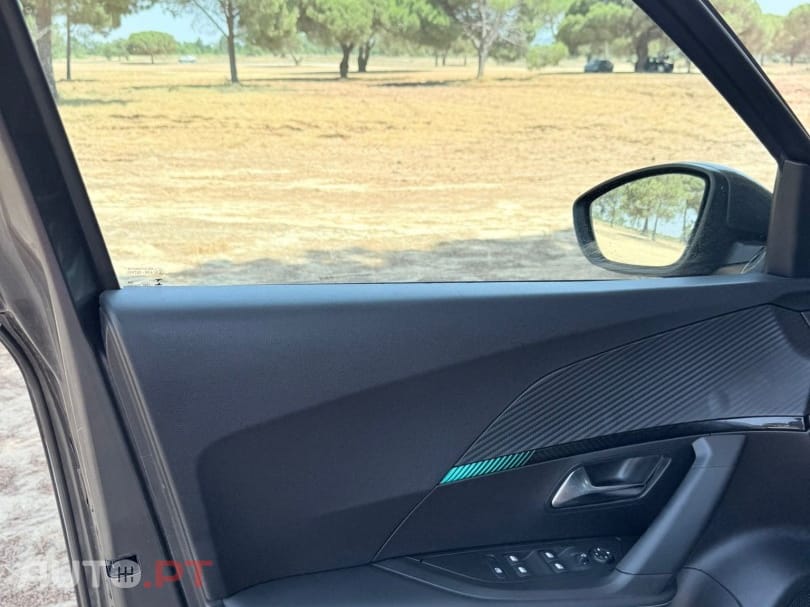 Peugeot 2008 1.5 BlueHDi Allure Pack