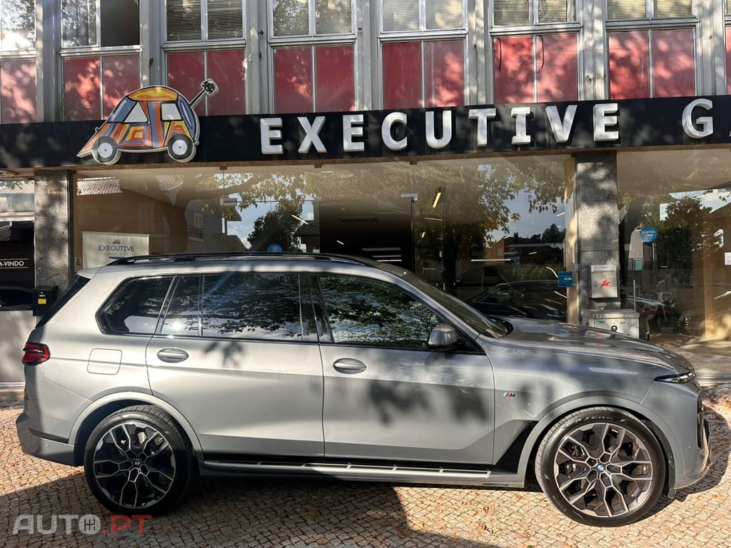 BMW X7 40 d xDrive Pack M Desportivo Pro