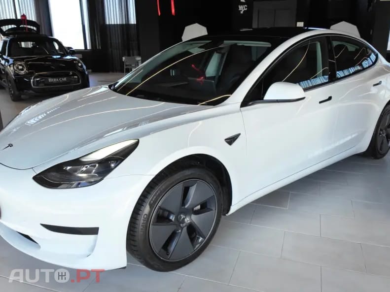 Tesla Model 3 Standard Range Plus RWD