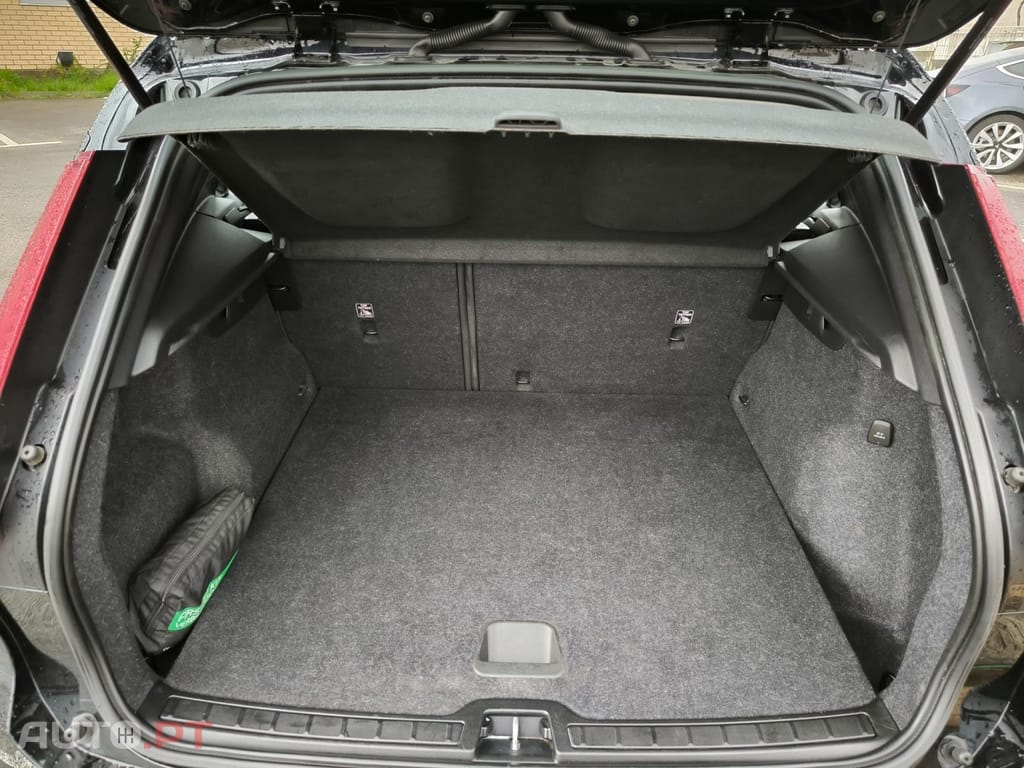 Volvo XC40 1.5 T2 Momentum Core