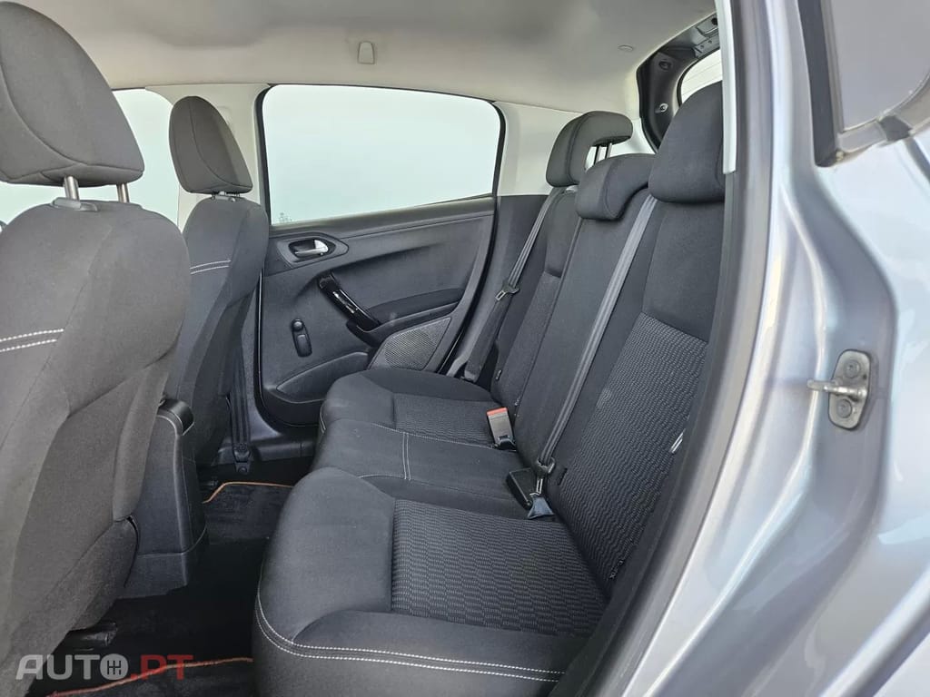 Peugeot 208 1.5 BlueHDi Active