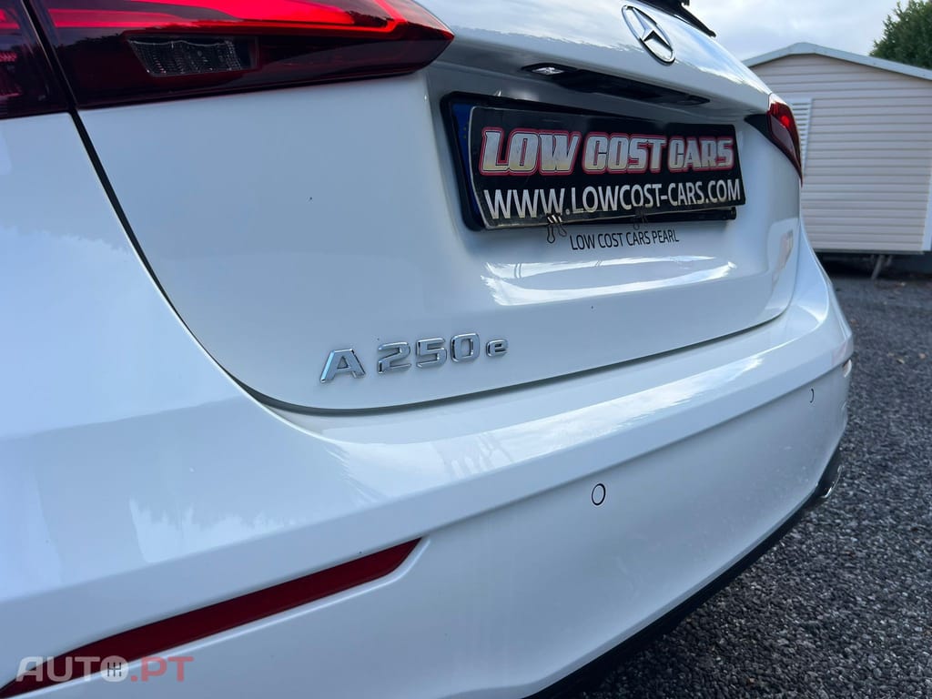 Mercedes-Benz A 250 e AMG Line